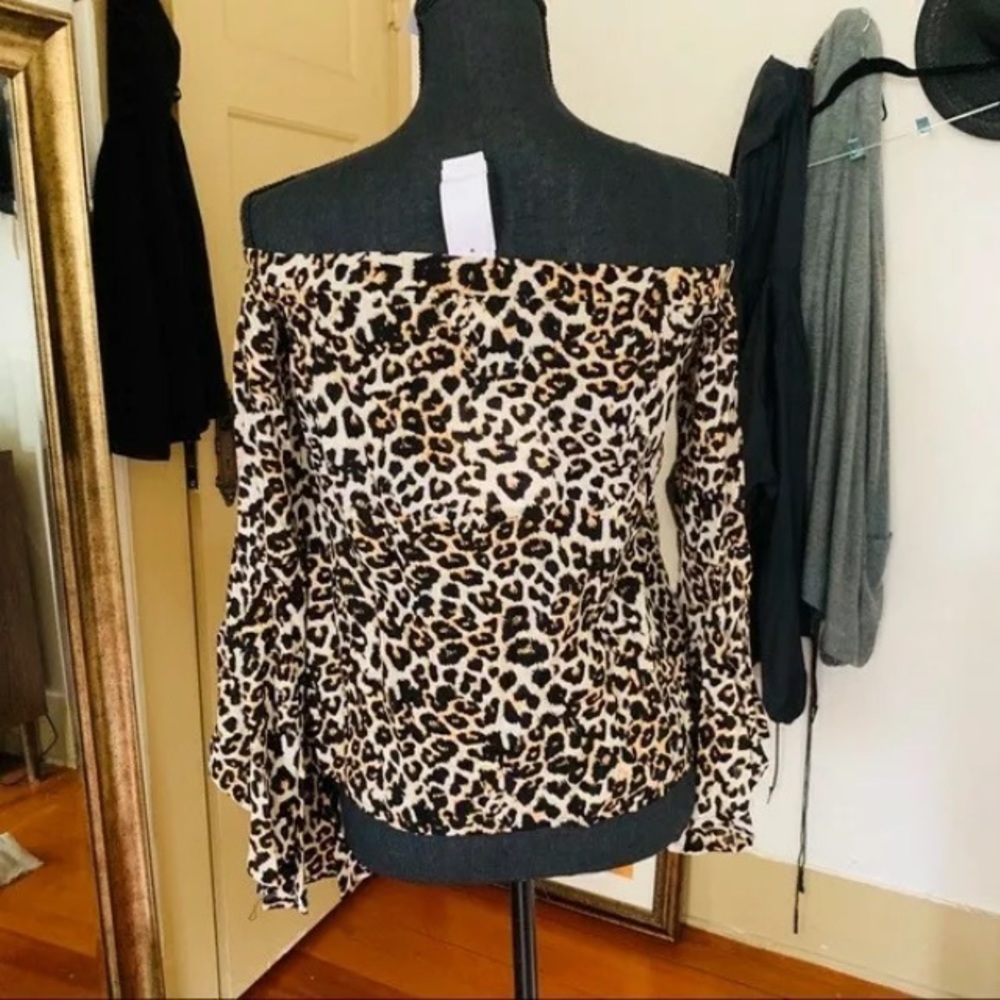 NWT LF SEEK The Label Cheetah Print Blouse - Picture 5 of 5